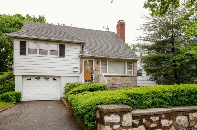 73 Ewart St, Scarsdale